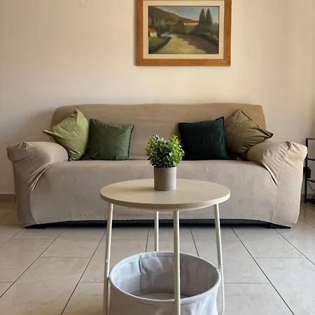 Apartment Dimoras 3br Center Balcony & Parking