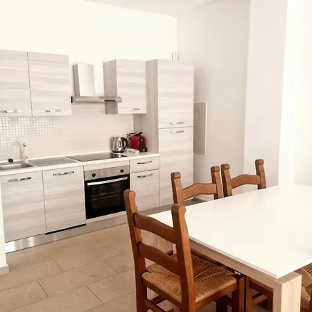 Daire Dimoras 3br Center Balcony & Parking Olbia